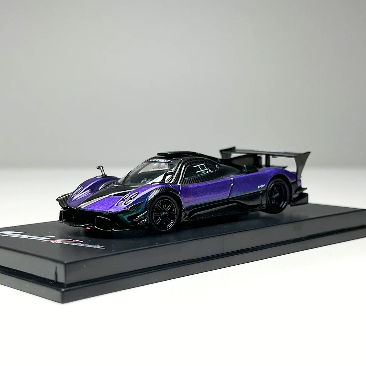 Фото Металлическая модель автомобиля CM 1:64 Zonda Revlucion-BL, синий сплав №5