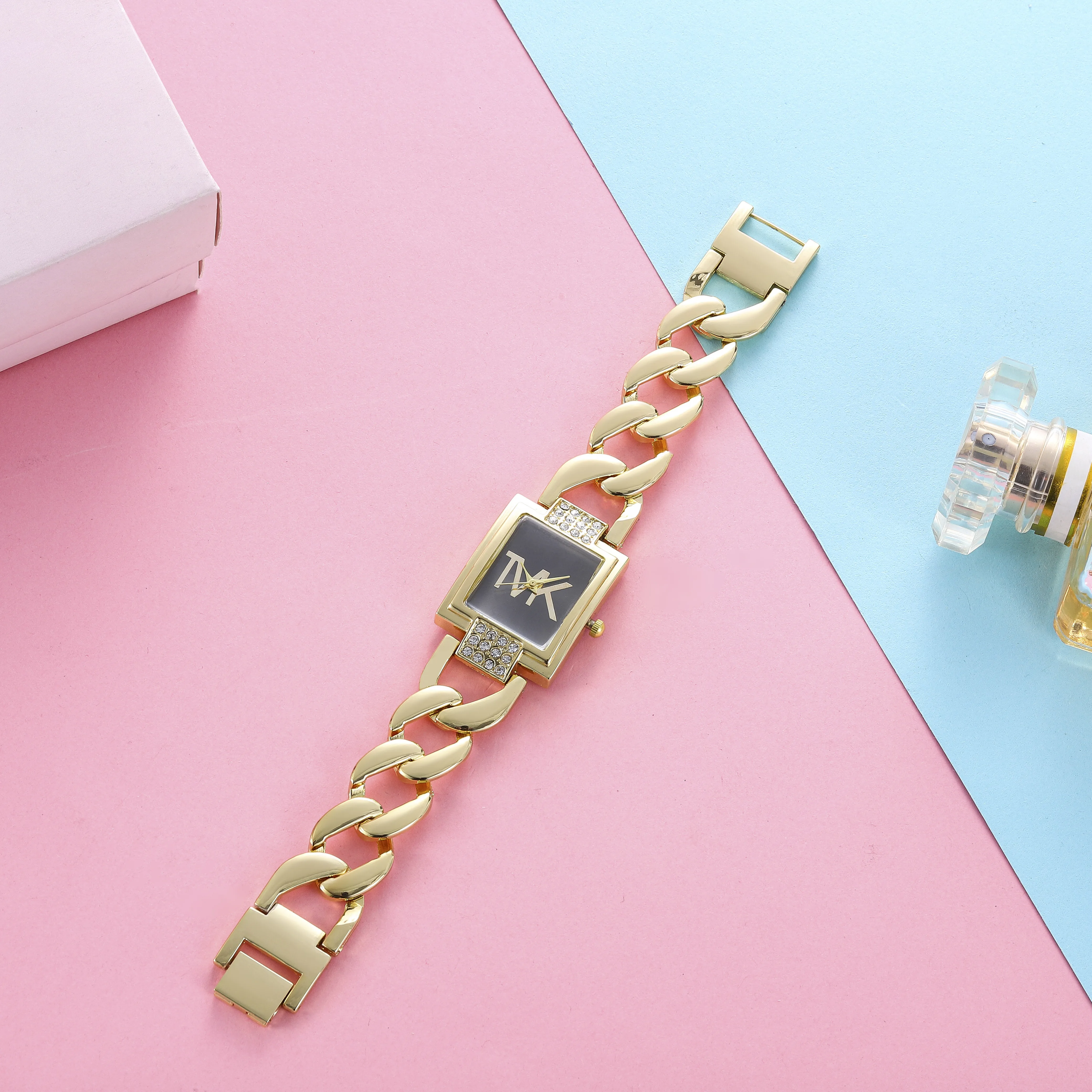 New Fashion Ladies Diamond Watch Luxury Brand Square Wrist Watch Simple Women Dress Small Watch Reloj Mujer Relogio 2023