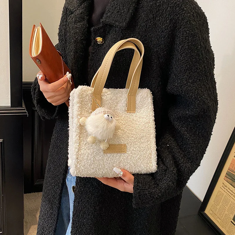 

Новинка 2022, весенне-осенняя женская зимняя сумка через плечо из овечьей шерсти, теплая мягкая Осенняя квадратная переносная Повседневная с...