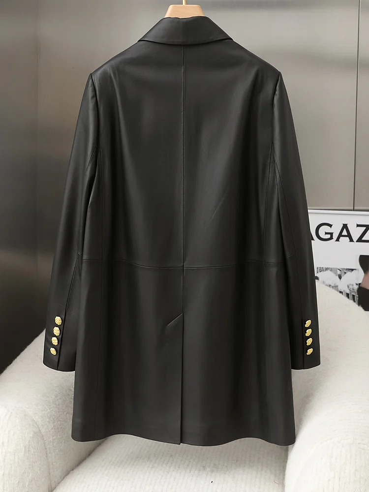 Рисунок 2 - Женский блейзер из натуральной кожи