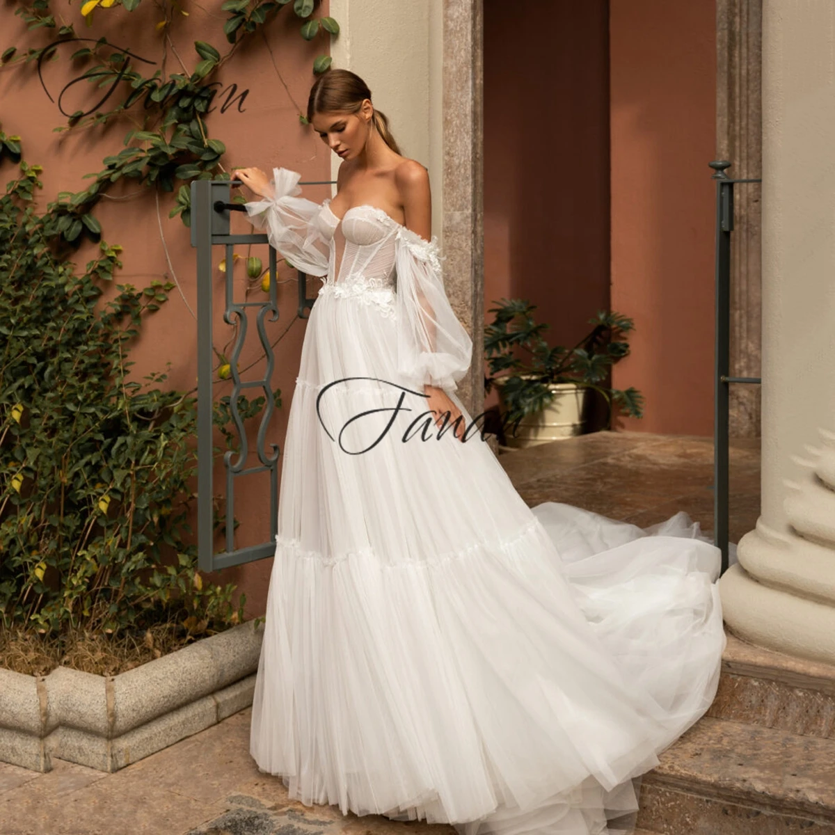 Элегантные платья для невесты с вырезом сердечком и бисером, свадебное платье А-силуэта со шлейфом, платья знаменитостей из тюля с высоким разрезом