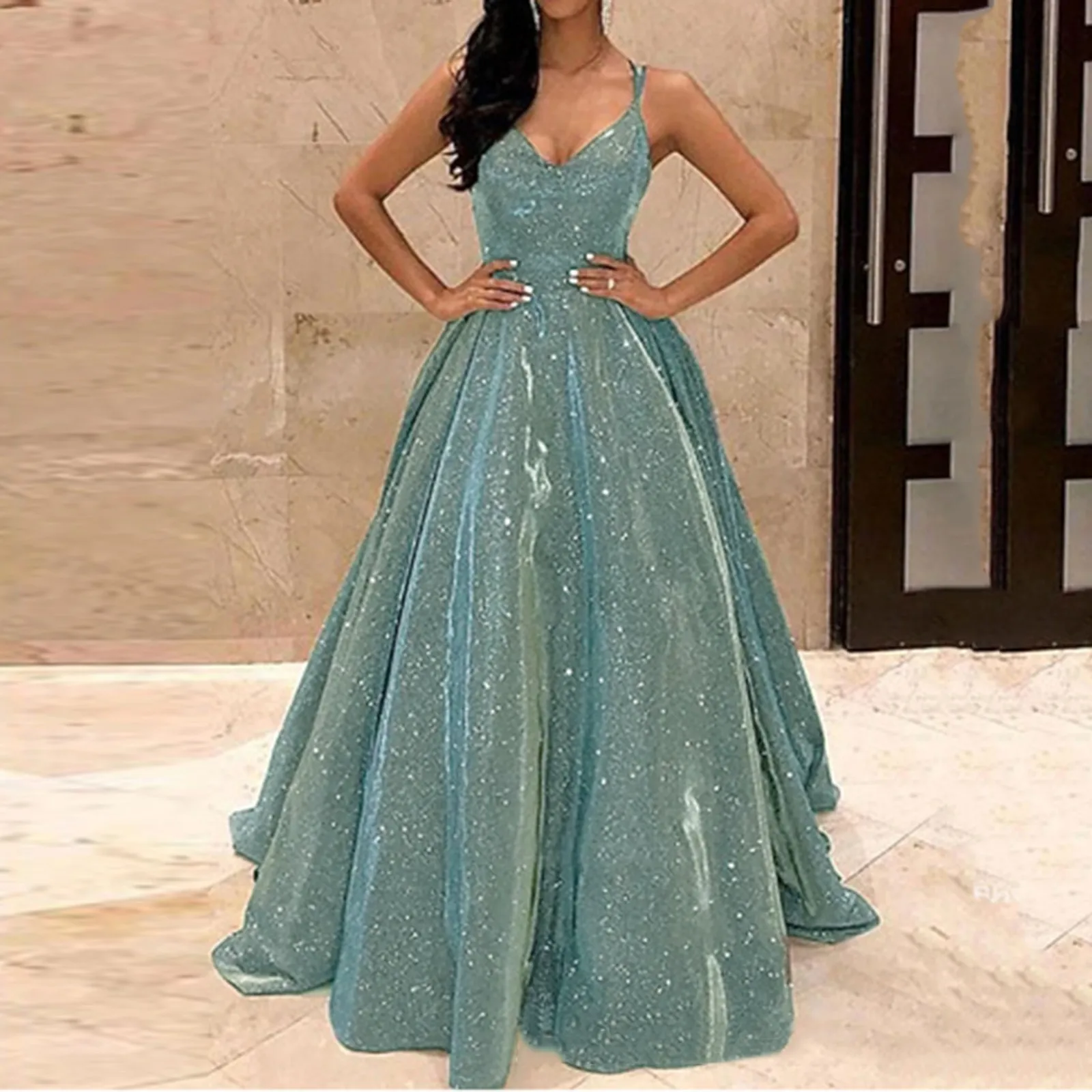 

Женское модное облегающее платье макси на бретельках, соблазнительное вечернее платье с V-образным вырезом и открытой спиной, длинное круже...