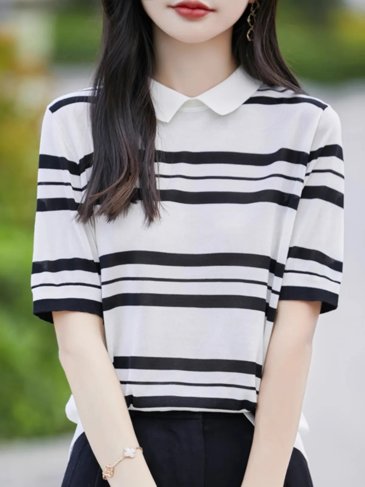 Женская Летняя трикотажная футболка из вискозы с коротким рукавом