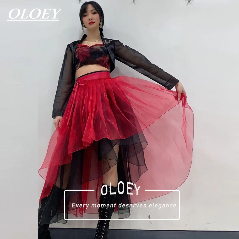 Фото Комплект OLOEY Modern Red Black Concert Hanbok из 3 предметов: корейское платье для фотосессии и выступлений из органзы, индивидуальный пошив (топ, жакет, юбка) №1