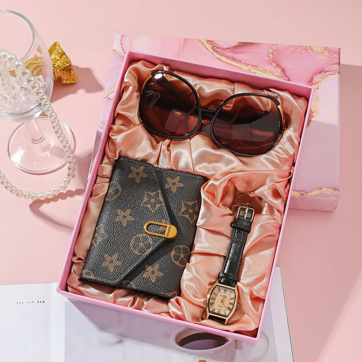 Women Creative Gifts Box Set Watch Sunglass Wallet Holiday Practical 3pcs Birthday Gift Box Set for Mother Girlfriend Student