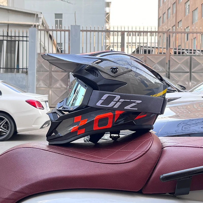 Гоночные шлемы Мотоциклетный шлем Шлем для верховой езды Внедорожный мотоцикл