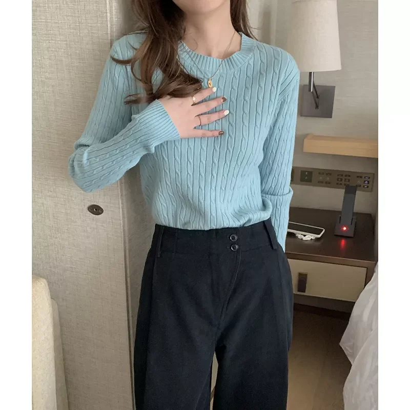 

Свитер Женский вязаный однотонный с круглым вырезом, на зиму