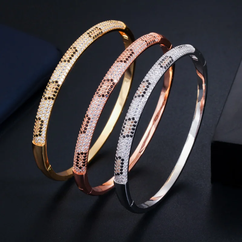 

ThreeGraces Chic Unique Rose Gold Color Cubic Zircon Setting Statement Round Pattern Open Cuff Bracelets Bangles for Women BA031