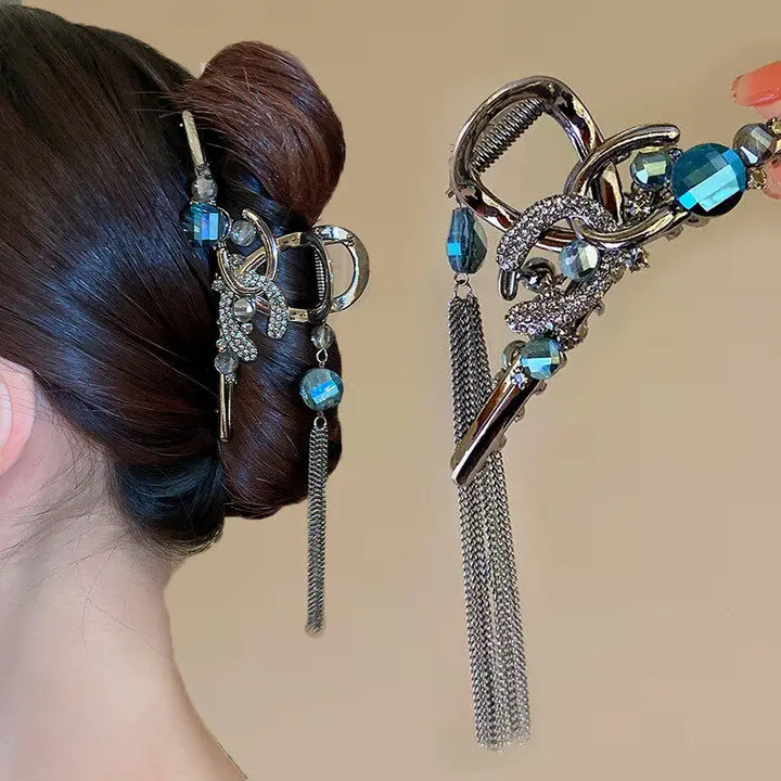 

New Luxury Letter Tassel Crystal Hair Claws Geometric Metal Hair Clips For Women Vintage Hairpins Trendy Girls Hair Accessories