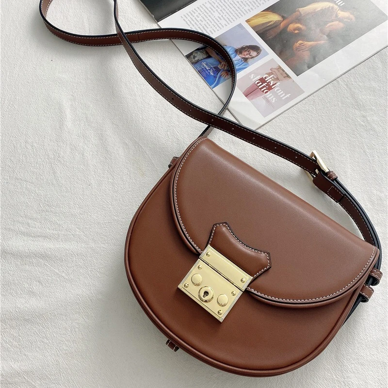 Vintage  Luxury Woman Genuine Leather Saddle Message Bag Brown Fashion Trendy Girls Mini Handbag with Chains