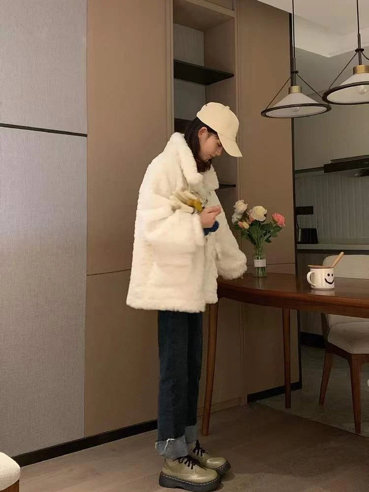 Autumn and Winter Women clothes New Lamb Wool Outerwear High-Grade Fur Integrated Soft Glutinous Imitation Rex Rabbit Thi...