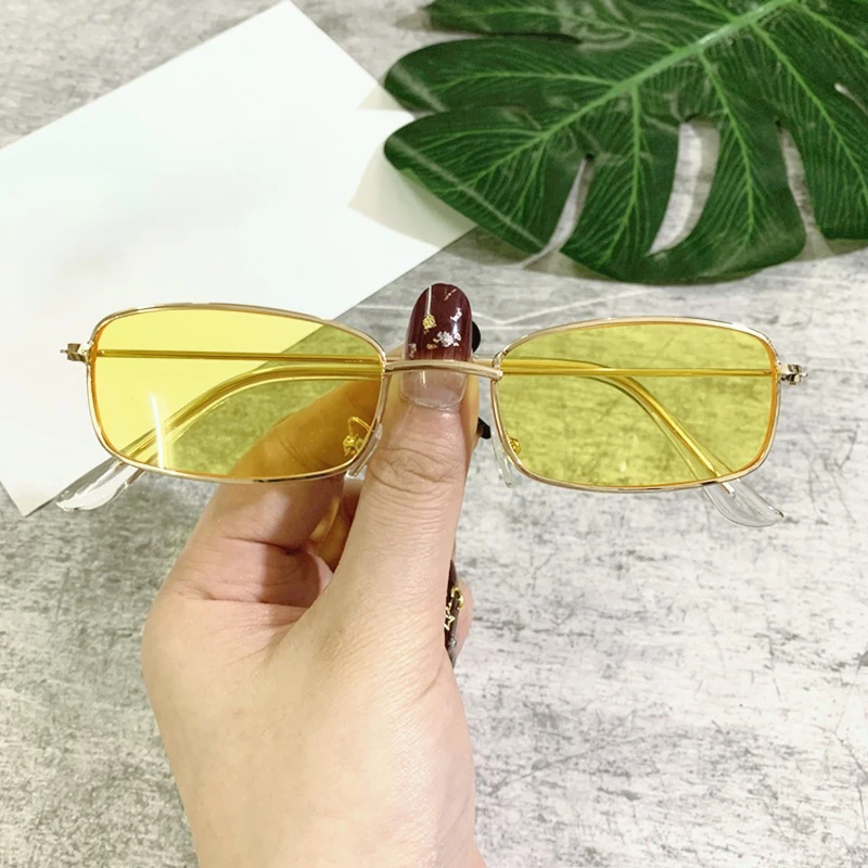 Рисунок 4 - Солнцезащитные очки в Овальной