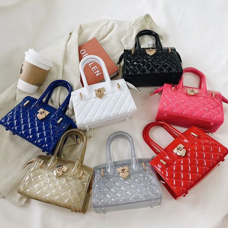 

Ins Spring Rhomboid 18cm Jelly Bag Women Fashion Heart Shaped Lock Candy Color Shoulder Bag Ladies PVC Summer Corssbody GDB068