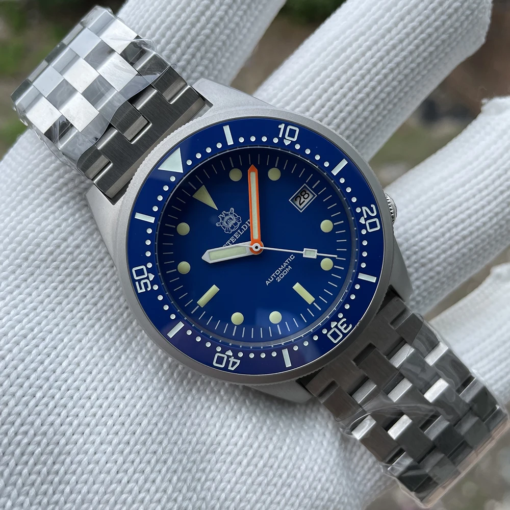

Steeldive Brand SD1979 Stainless Steel Bracelet Super Luminous C3 Blue Dial 200M Waterproof Dive Watch Men