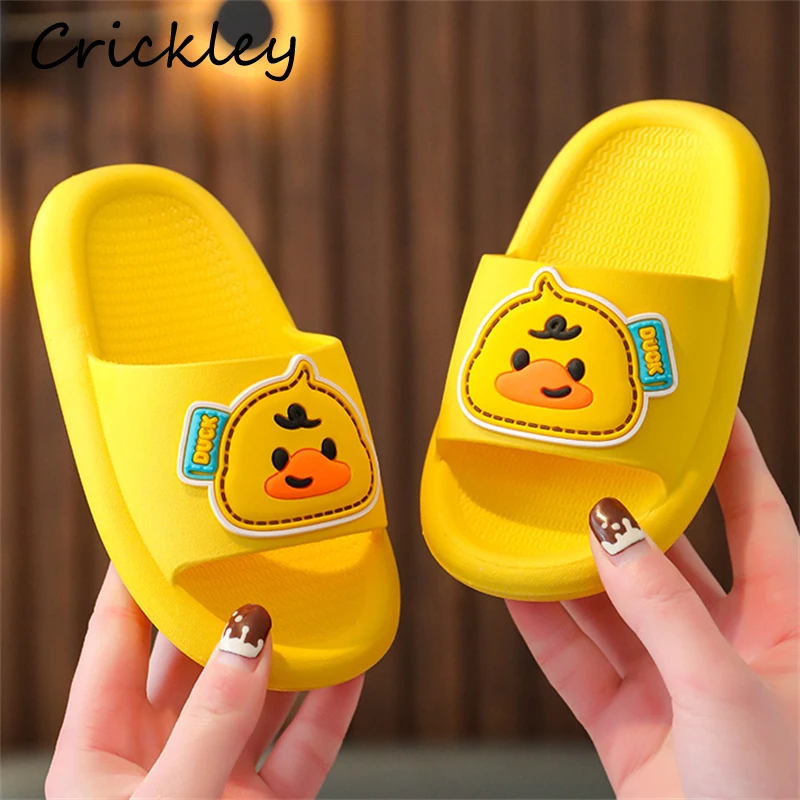 Тапочки детские летние с мультяшным динозавром мягкая нескользящая обувь для