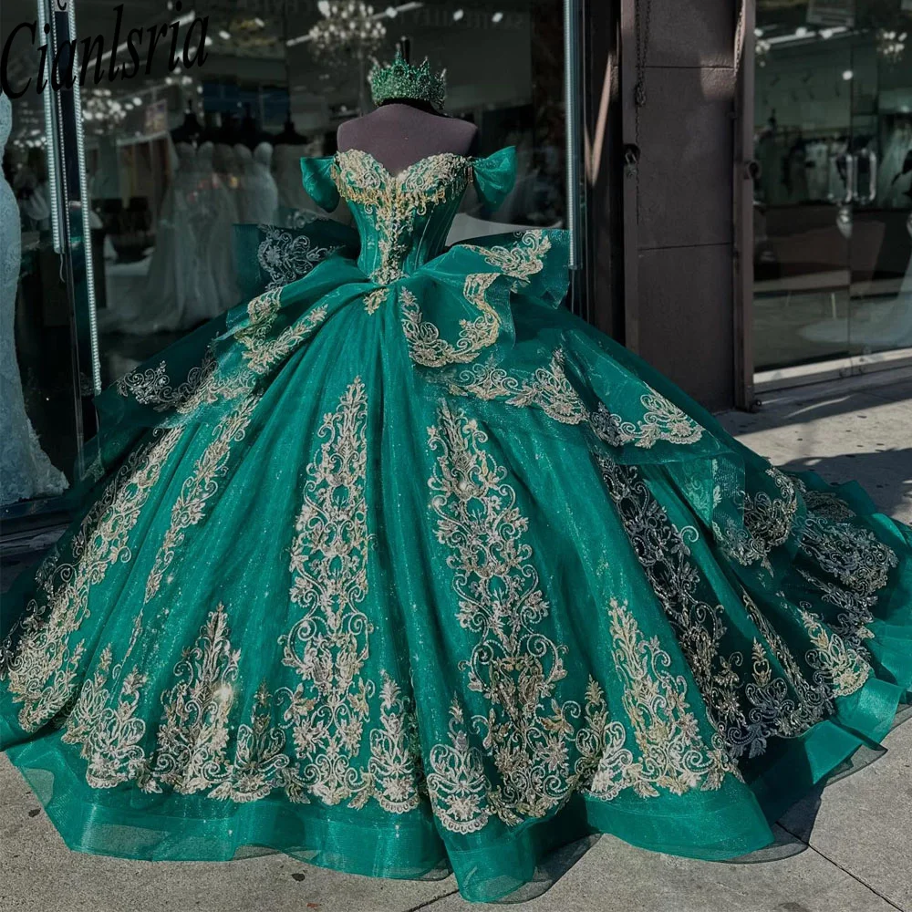 Зеленое платье принцессы Quinceanera с красивой цветочной аппликацией и бисером