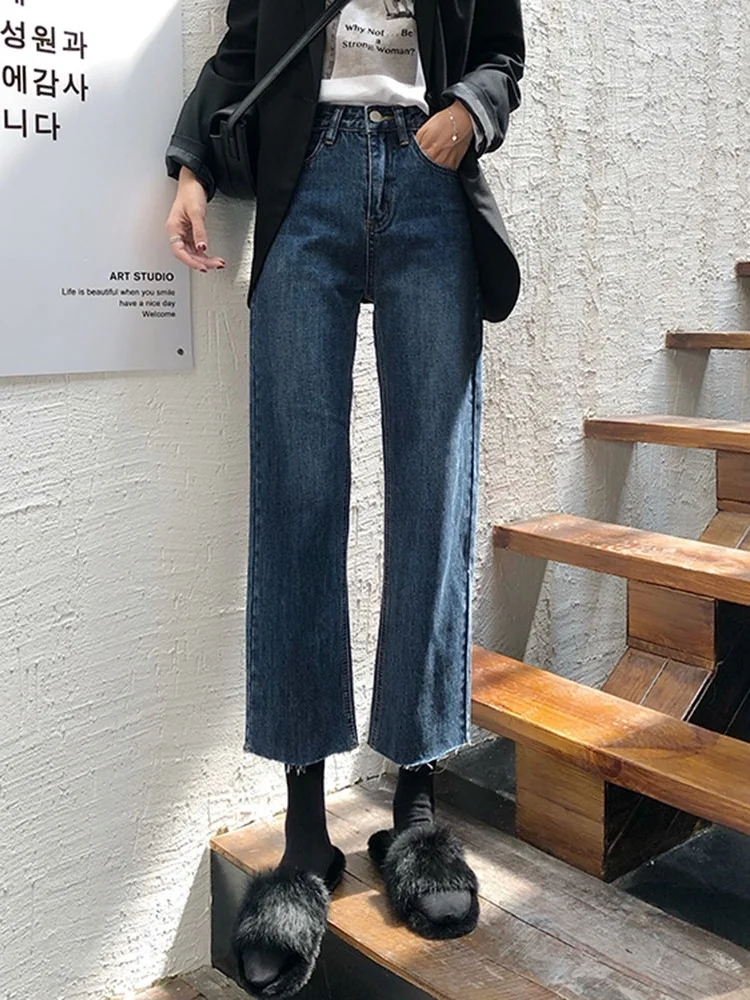 

2023 Spring Short Women's Straight Jeans For Petite Girls With High Waist, Slimming Effect, Frayed Hems And Wide-Leg Design