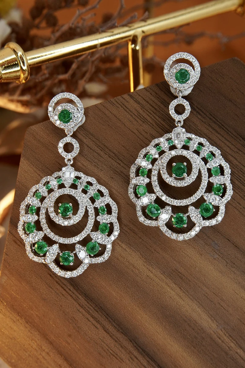 Рисунок 2 - Серьги LUOWEND из белого золота 18 карат