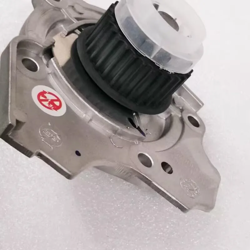 П 700004963 Водяной насос в сборе для Foton Sauvana 4G20T