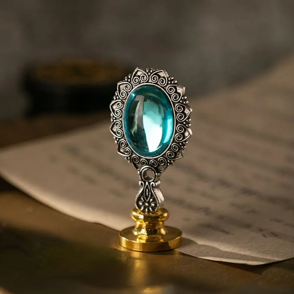 Рисунок 4 - Конверт, альбом, пригласительная