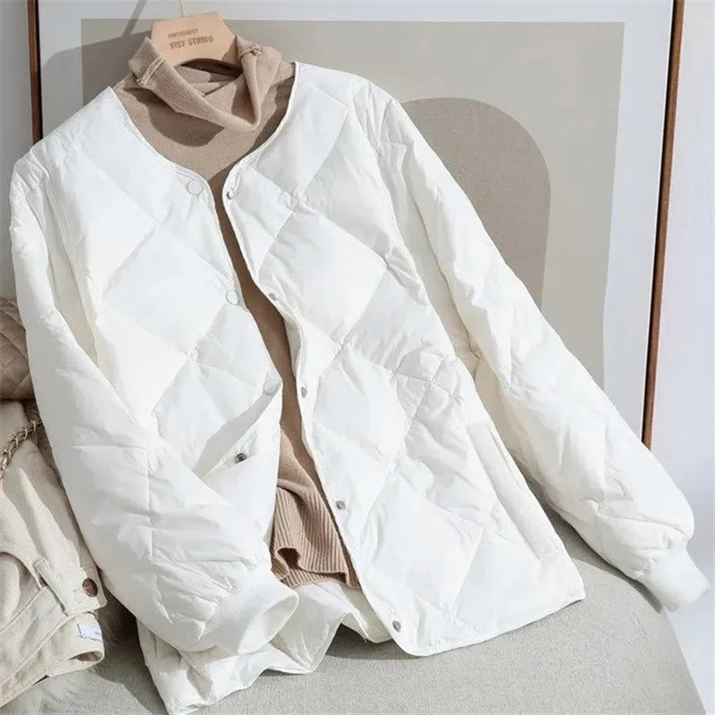 

Новинка 2023, осенне-зимняя тонкая женская куртка-пуховик, подходящая ко всему модная женская куртка с Бейсбольным воротником в Корейском сти...