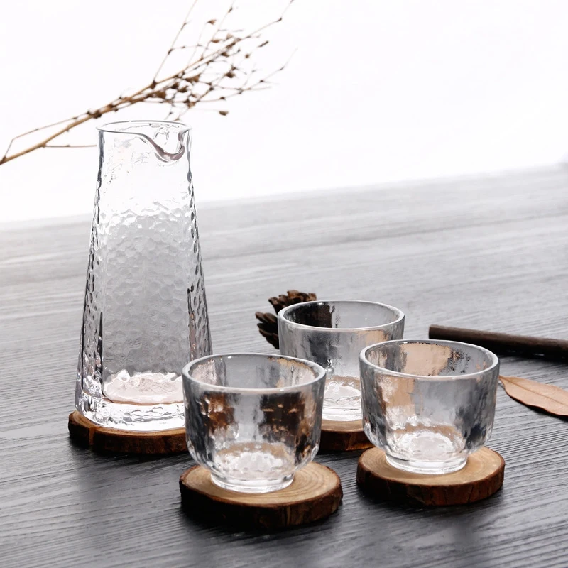 4 Pcs Of Transparent Japanese Sake Jug One Three Glasses Glass Liquor Set With Hammer Pattern