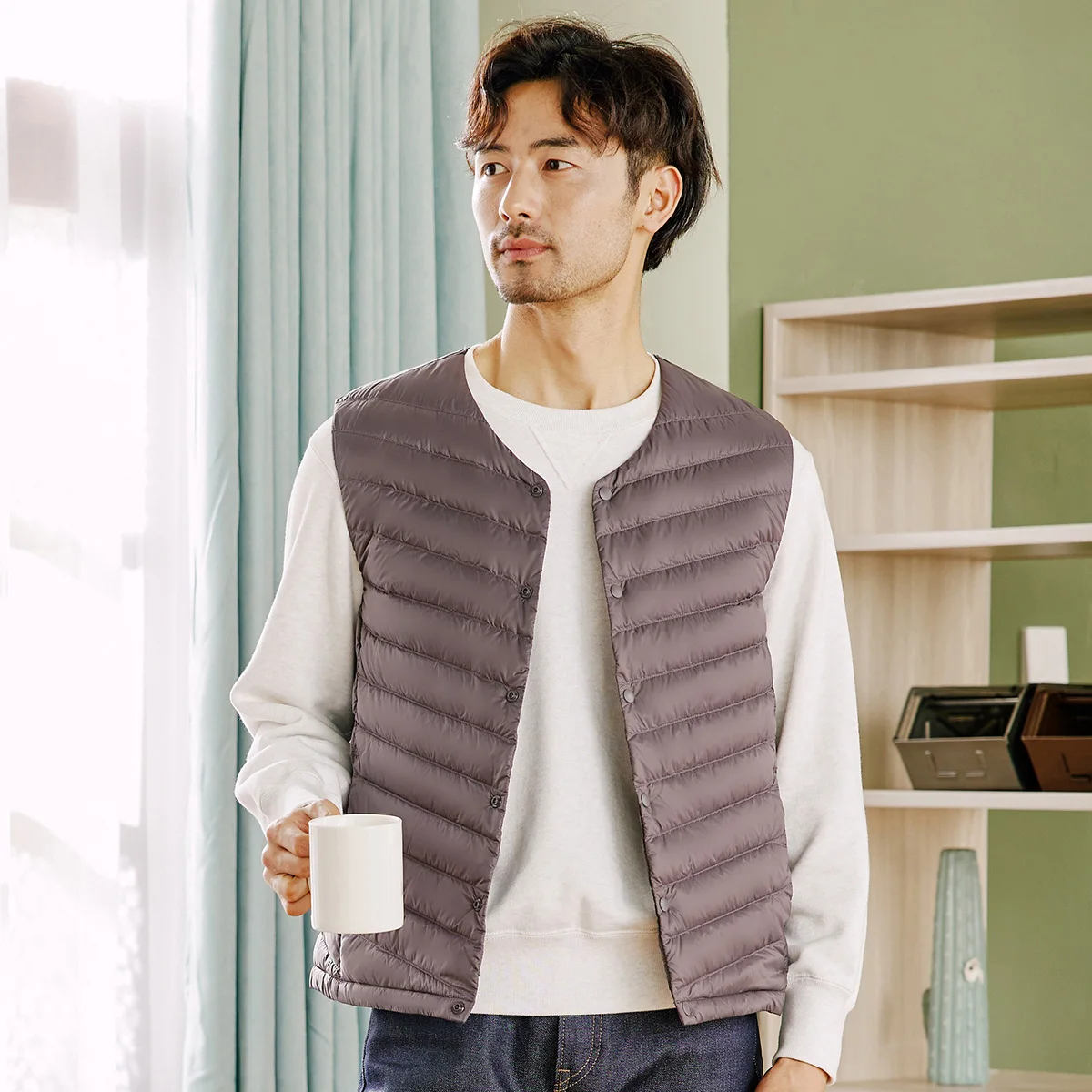 TANBOER Filling Power 600+ Figure Flattering Winter Vest Solid  90% Duck Down Sleeveless Packable Jakcet TF216011