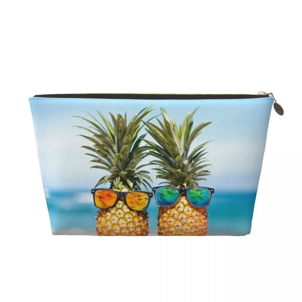 Женская косметичка с тропическими фруктами ананасами