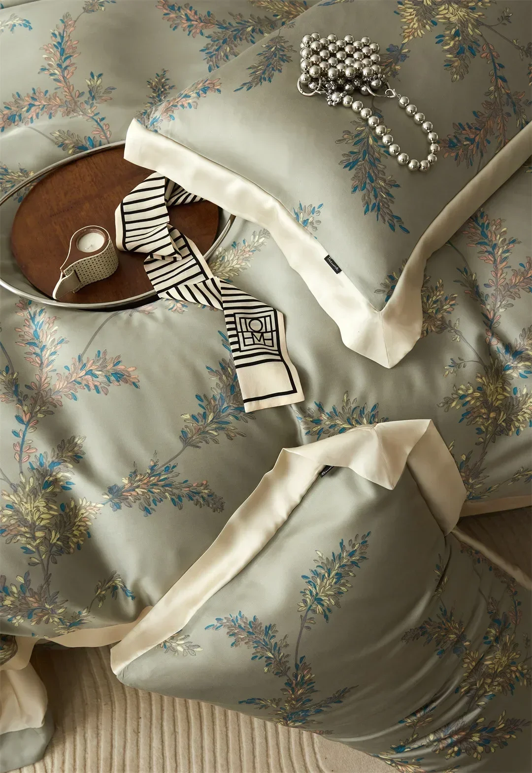 Высококачественный шелковый комплект из четырех предметов во французском