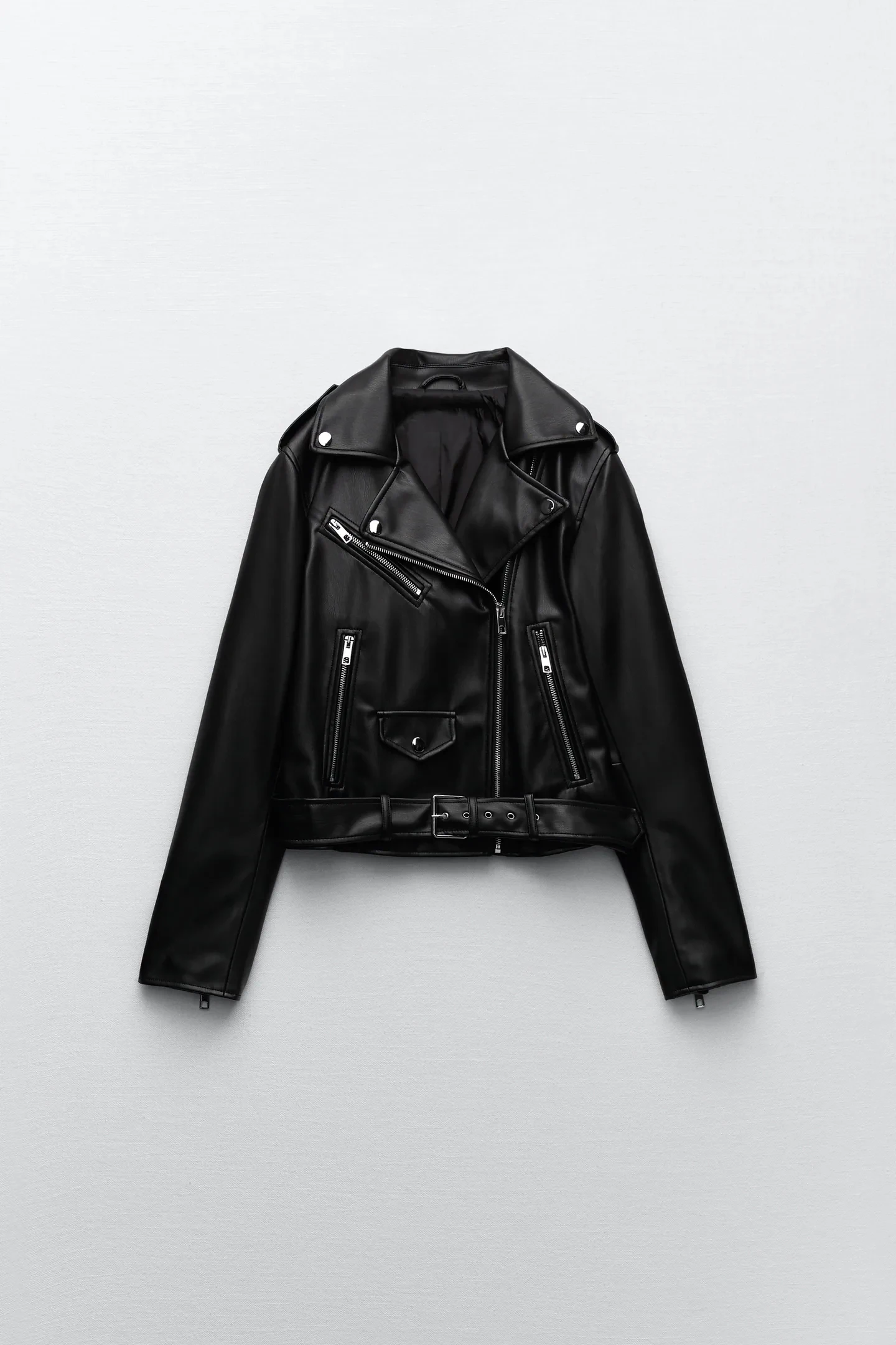 Рисунок 6 - Куртка кожаная женская на молнии