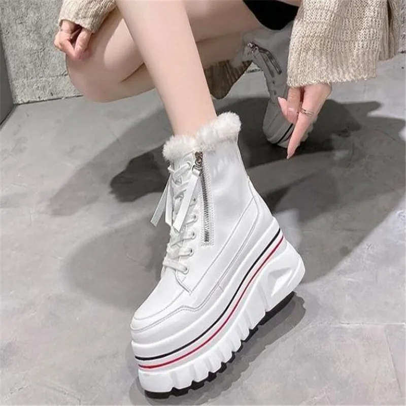 

Женские кожаные ботинки на толстой подошве, черные или белые массивные кроссовки на высокой платформе, теплые зимние ботинки с бархатной по...