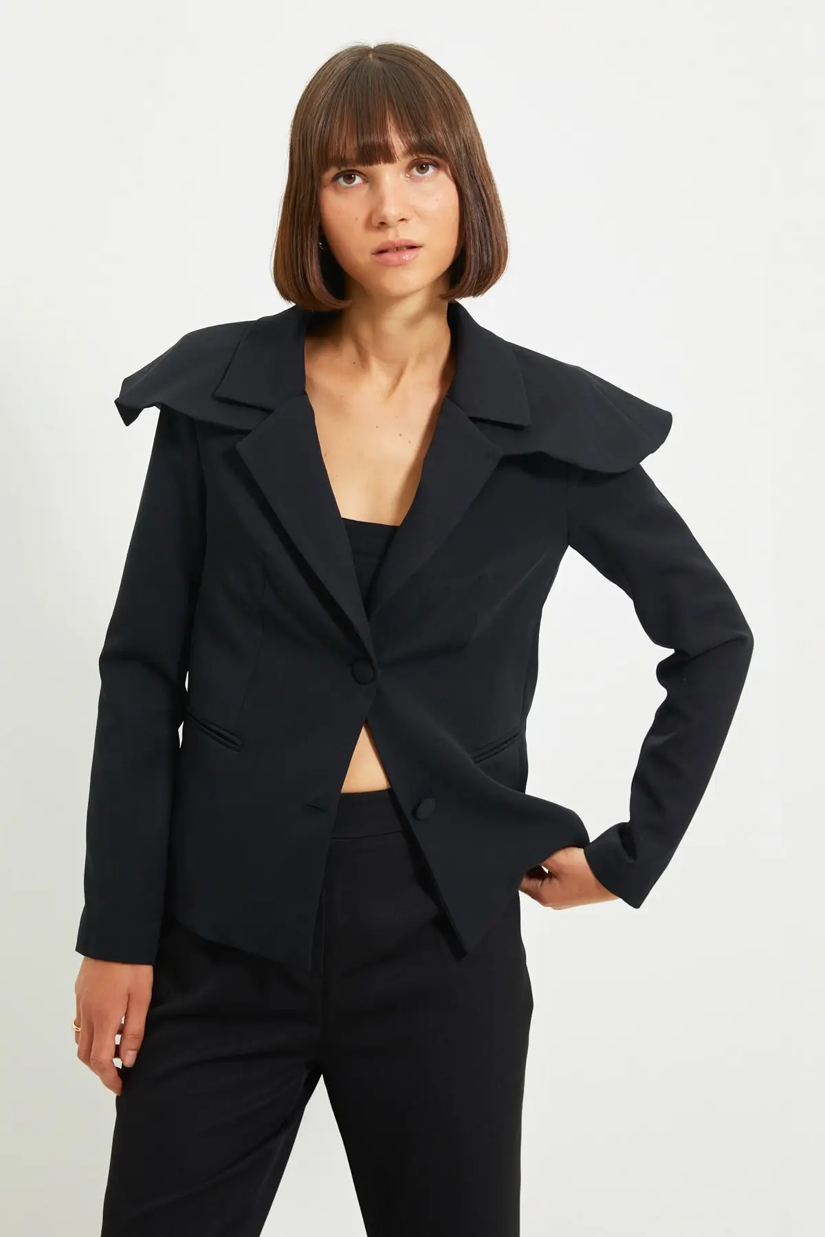 

Trendyol With Shoulder Pads Jacket TWOAW22CE0174