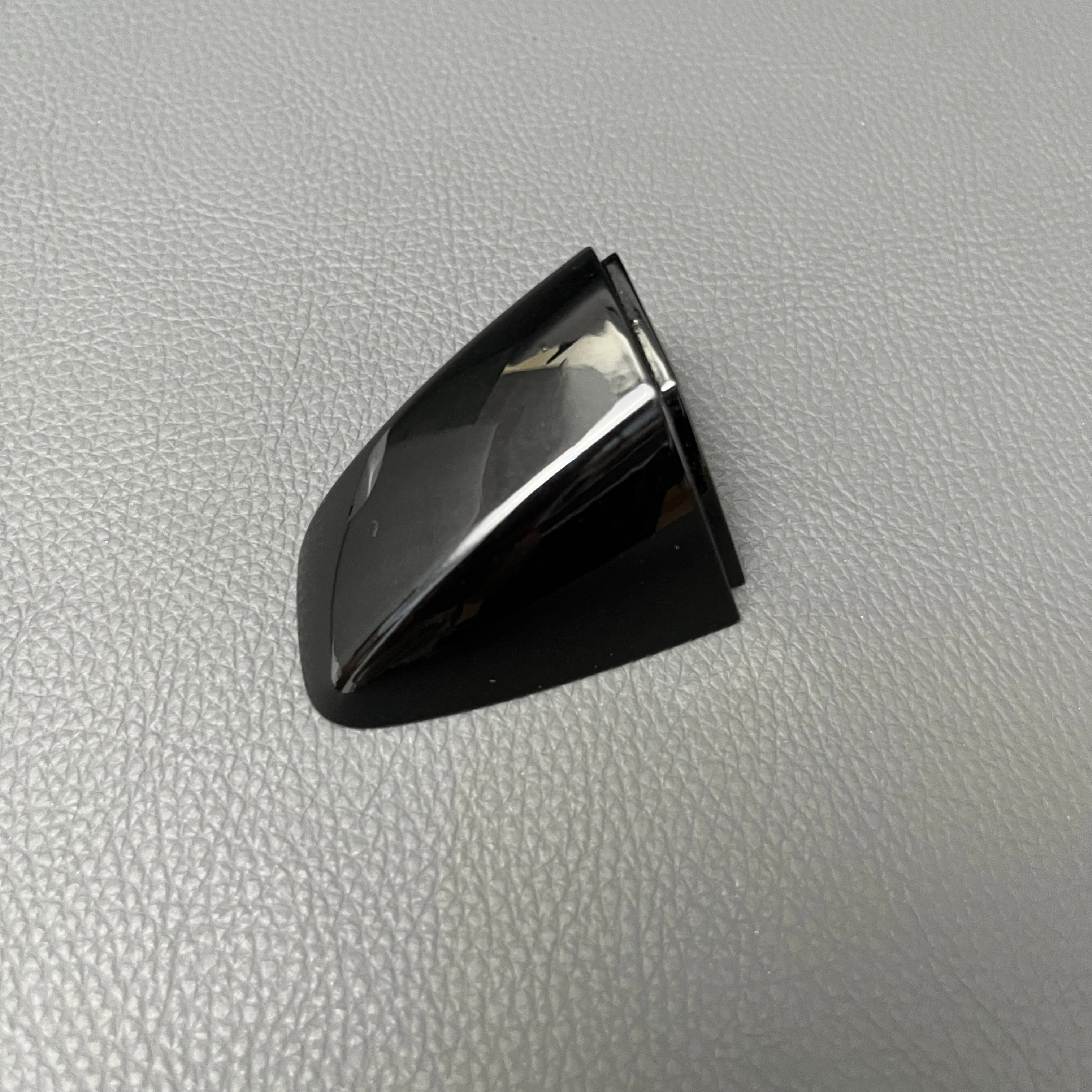 

Крышка ручки передней левой двери автомобиля 5GG 837879 Для VW Golf 7 GTI R-Line T-Roc Arteon Skoda Octavia 3 A7 Superb Kodiaq Seat Ibiza