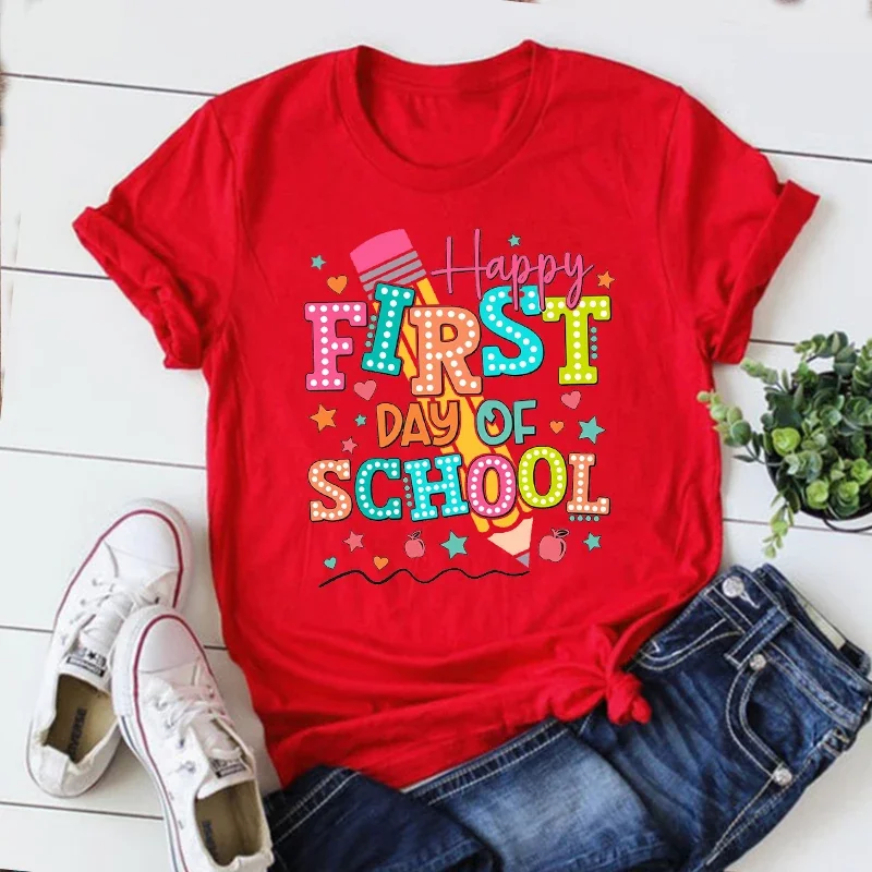 Футболка с надписью Happy First Day of School 2024