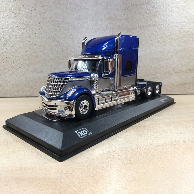 

1:43 Scale International Lonestar Alloy Truck Tractor Model Ornaments