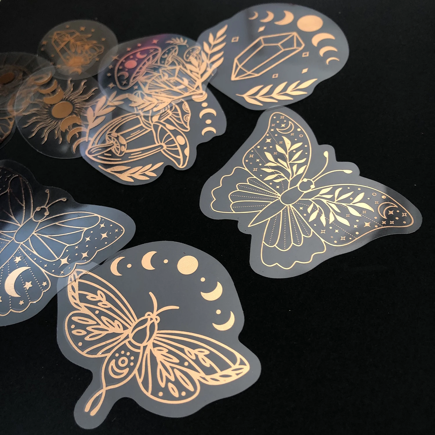 

Розовые золотые наклейки