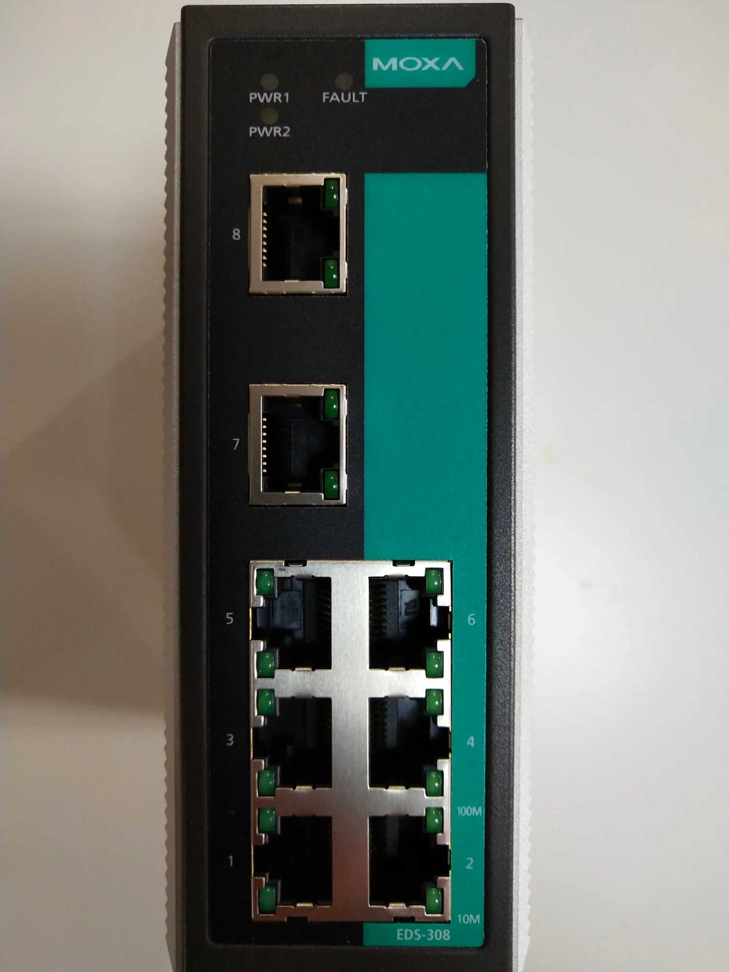 MOXA EDS-308 8-портовый промышленный коммутатор