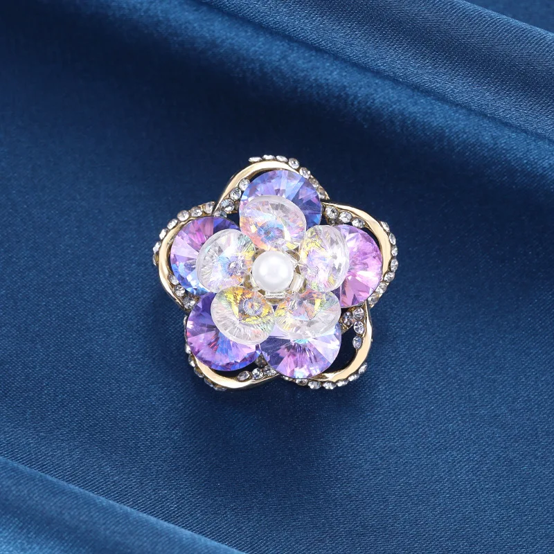 

Exquisite Elegant Crystal Flower Brooch Sparkling Jewelry Corsage Noble Lady Party Time Clothing Coat Accessories Floral Pin