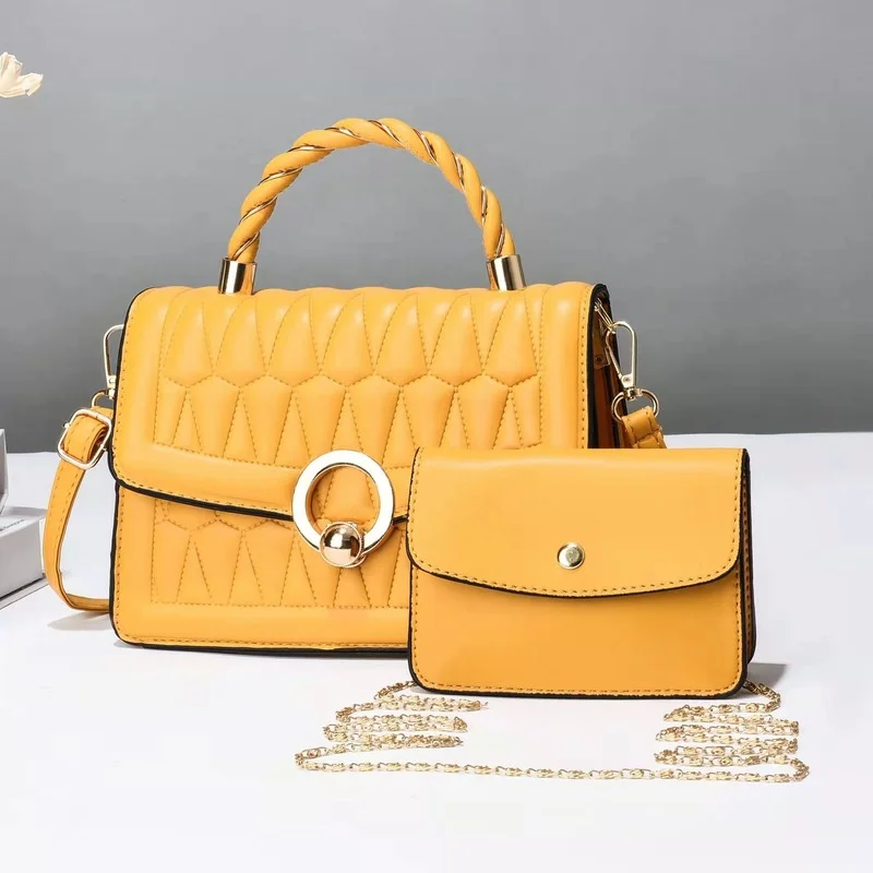 

2022 New Bag Women's Classic Mother Bag Solid Color Women's One-shoulder Messenger Metal Round Buckle Twist Handbag Women