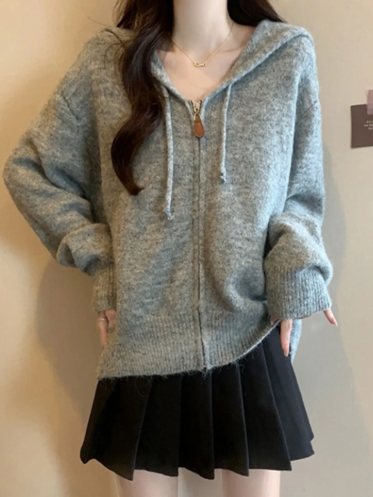 Утолщенный вязаный свитер на молнии с капюшоном для женщин осень и зима модный