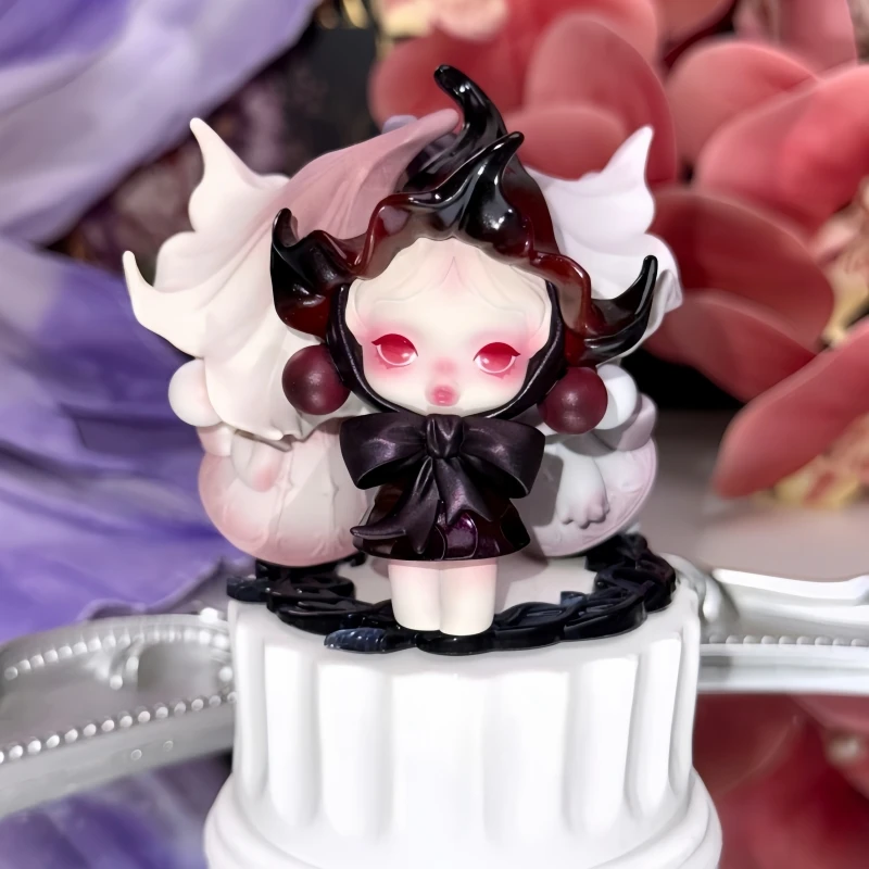 Фото Новинка! Горячая коллекционная фигурка Pop Mart Skullpanda из серии Four Acts Of Flowers: Слепая коробка, настольное украшение, милый подарок. №4