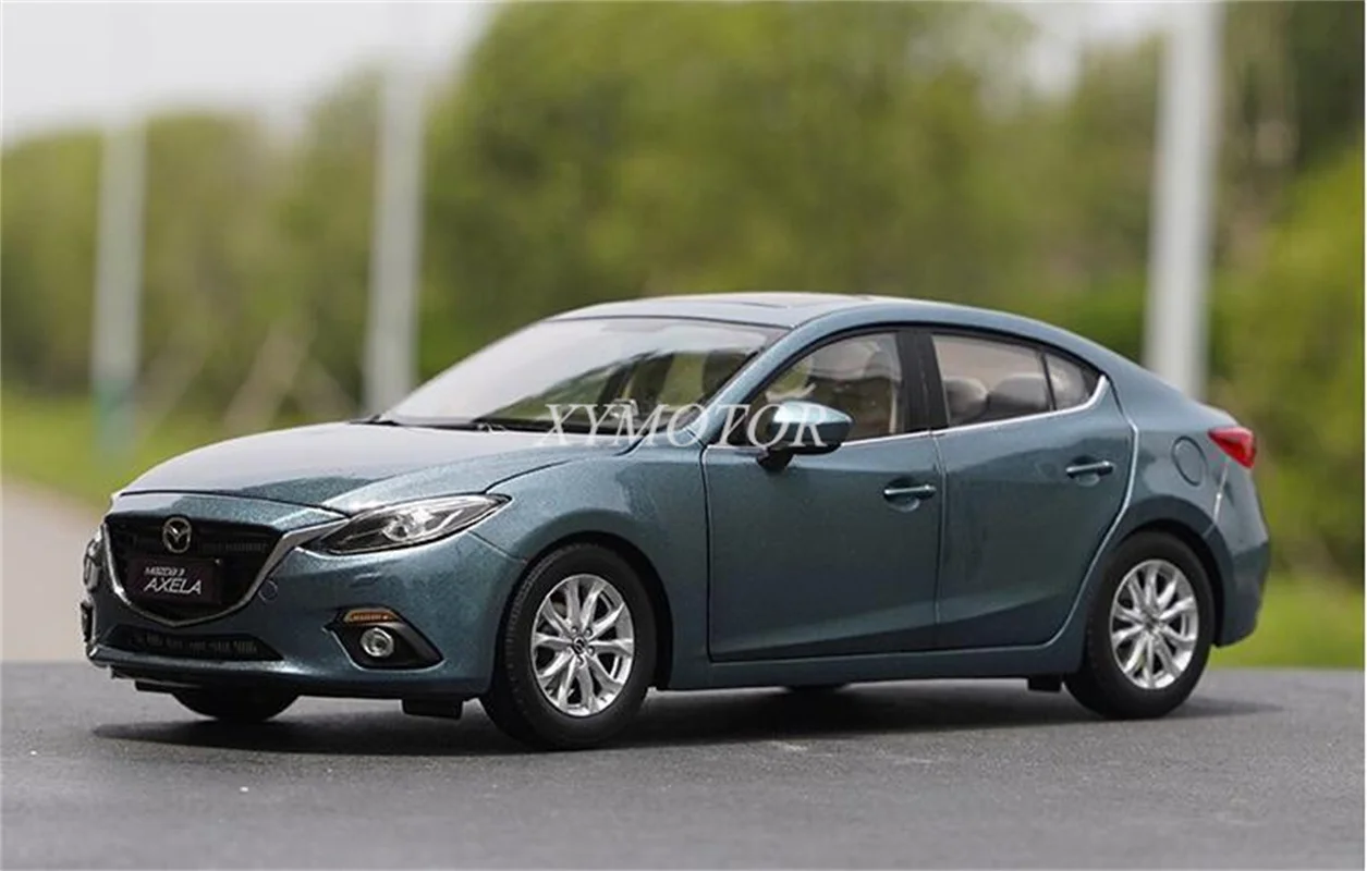 

1:18 For Mazda 3 M3 AXELA Metal Diecast Model Car Toys Hobby Gifts Collection Blue Ornaments