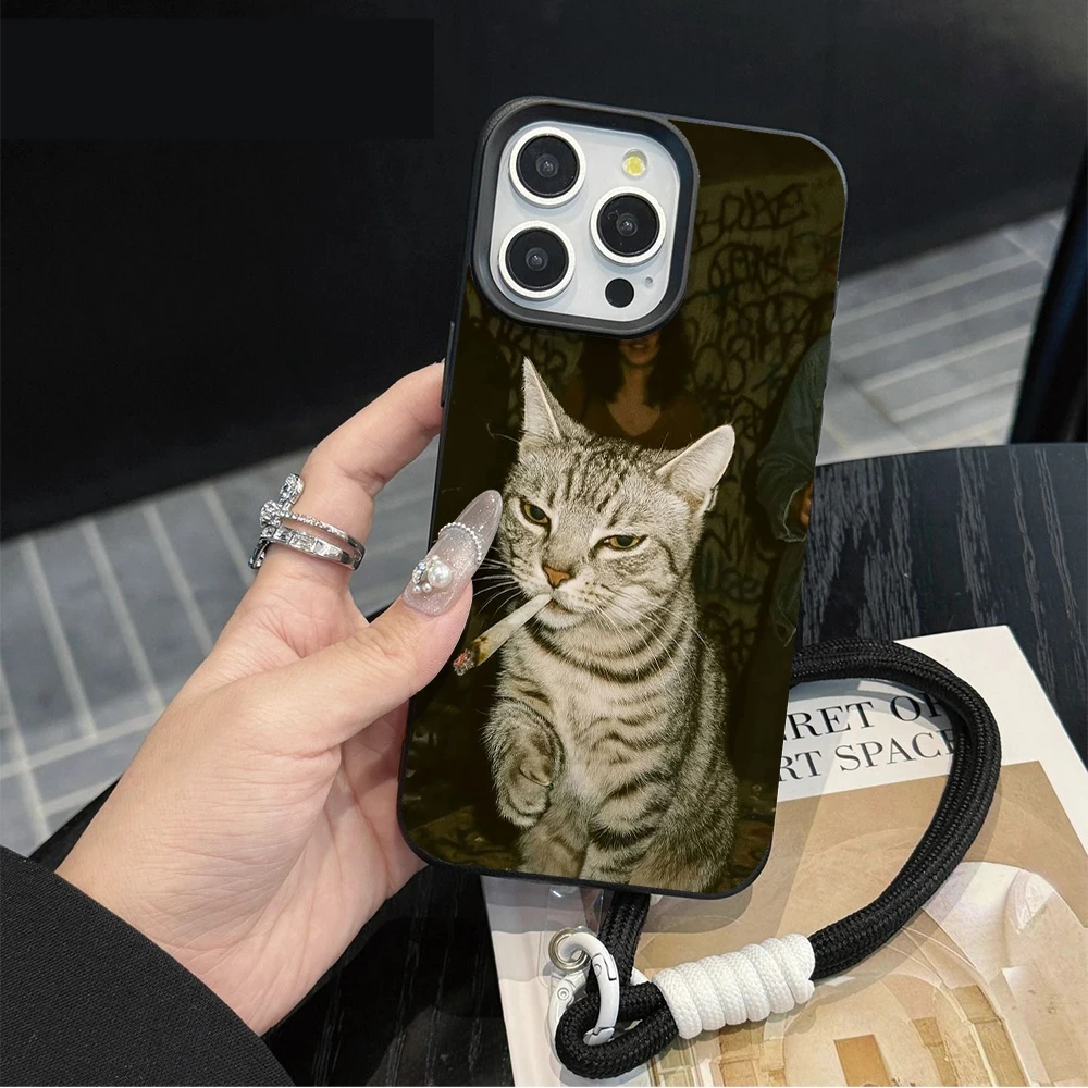 Фото Чехол для телефона с ремешком и рисунком котенка для iPhone 17, 16, 15, 14, 13, 12, 11 Pro Max, 16, 15, 14 Plus, 17, 16, 15 Pro, 17 Air, силиконовый матовый чехол №1