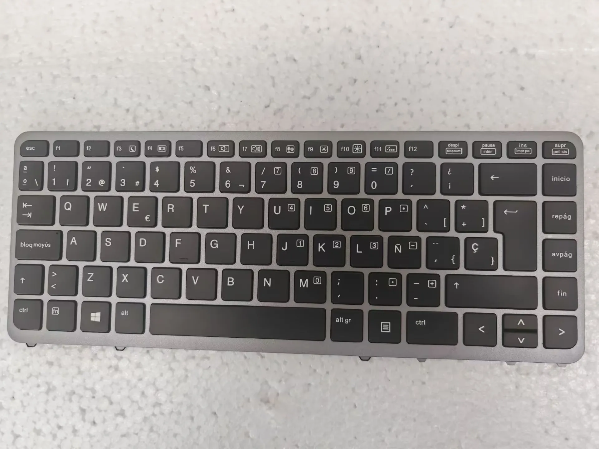 Фото Испанская клавиатура с подсветкой для HP EliteBook 840 G1, 840 G2, 845 G1, 845 G2, 850 G1, 850 G2, 740 G1, 740 G2, ZBook 14 G1, G2, ZBook 15U G1, G2 №2