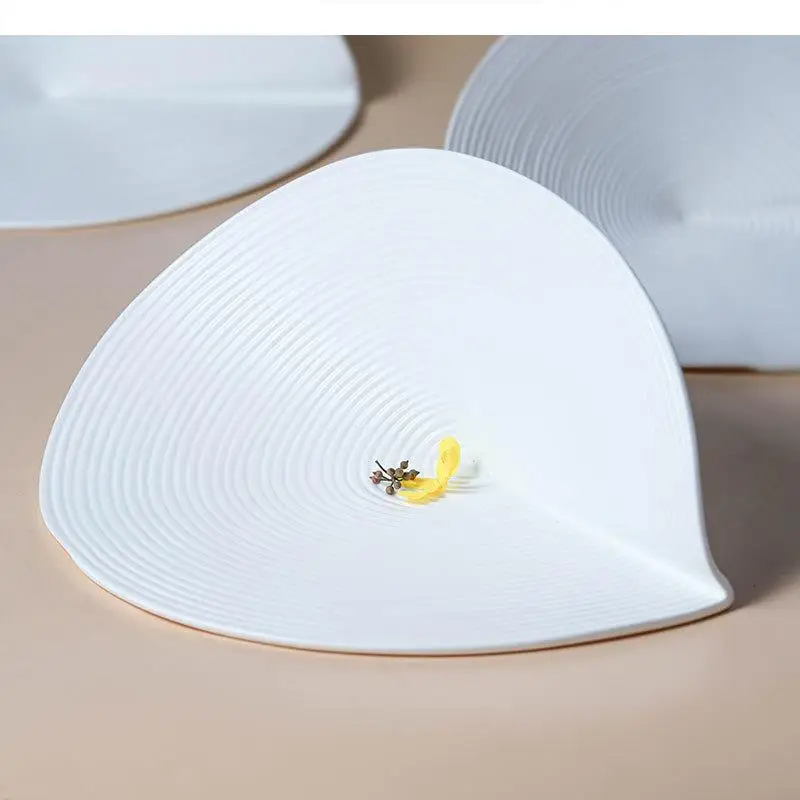 

White Irregular Dinner Plate Ceramic Plates Restaurant Hotel Tableware Western Plate Decorative Plates Dessert Bowl Fruit Dish