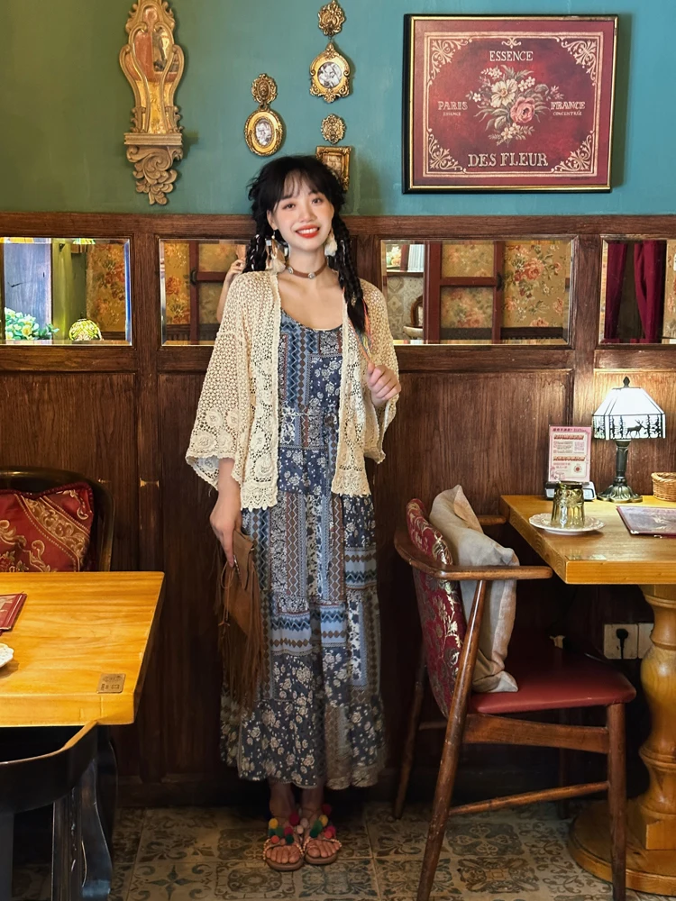 Версия короткого верхнего платья Bohemian Sun с вырезом и широкими рукавами |