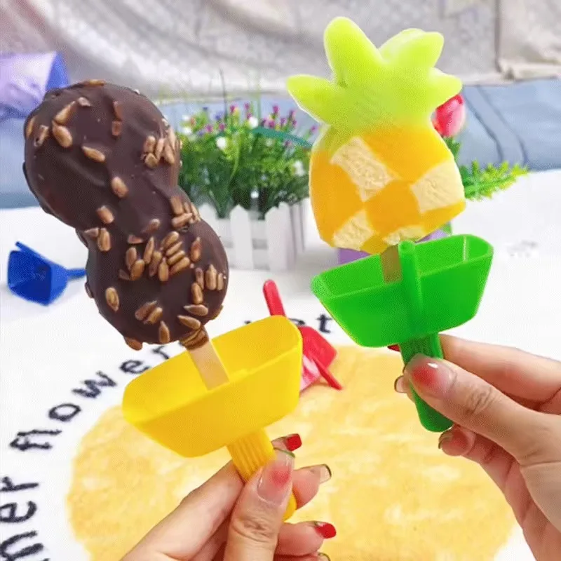 

1pcs Color Random Drip-Proof Popsicle Rack Drip Free Ice Holder No Mess Free Frozen Treats Rack Popsicle Holder with Straw