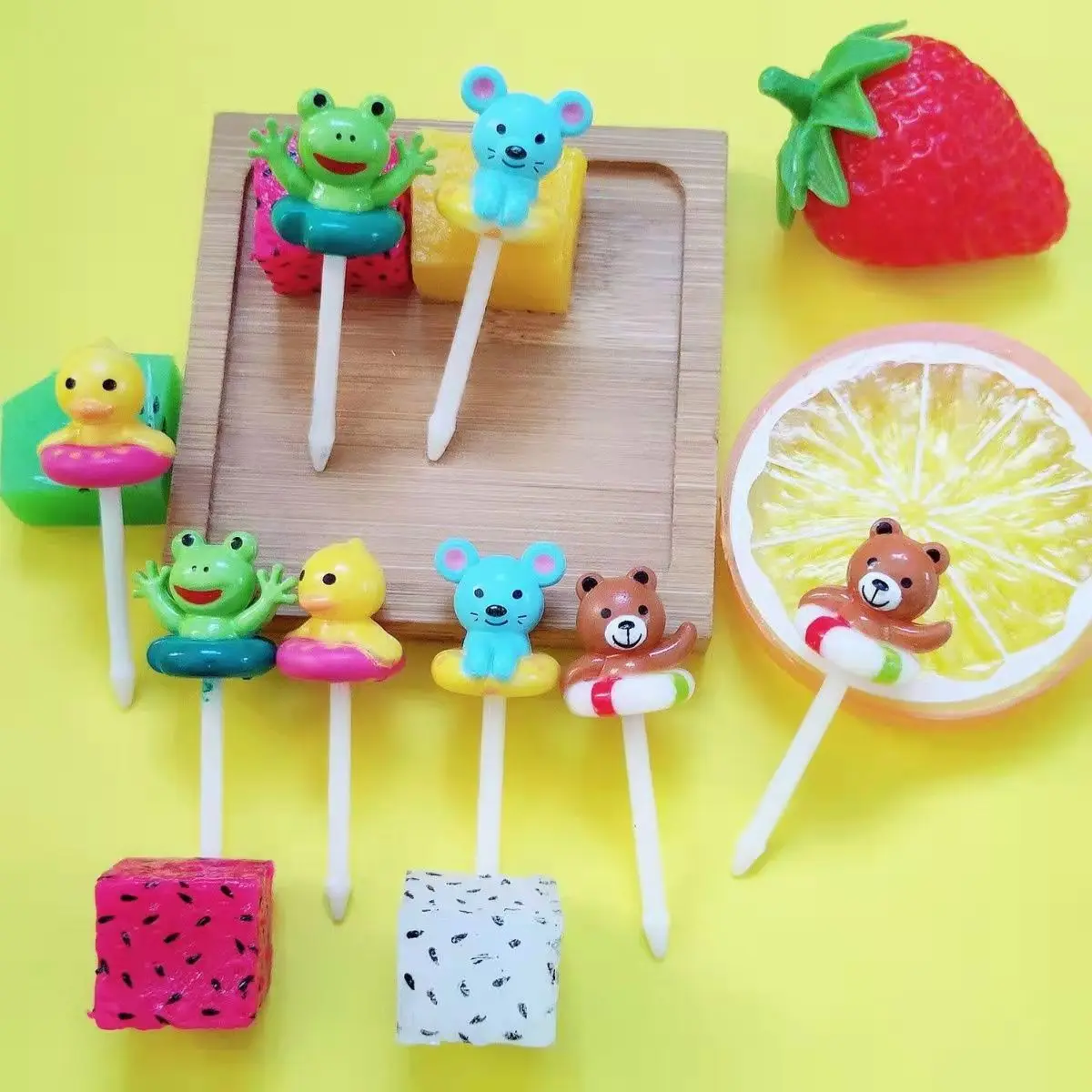 

Animal Food Picks for Kids Cute Fruit Fork Mini Cartoon Children Snack Cake Dessert Pick Toothpick Bento Lunches Part