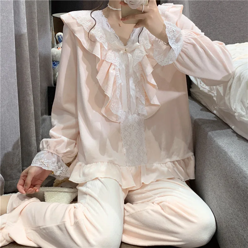 Female Sleepwear Island Velvet Lace Pajamas Set Spring Autumn Women's Retro Palace Sweet Home Service Long Sleeve Trousers Suit