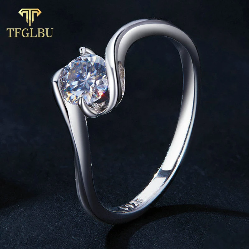 

TFGLBU 0.5CT 5mm Colorless Moissanite 925 Sterling Sliver Ring for Women Simple Shine Solitaire Engagement Band Original Jewelry